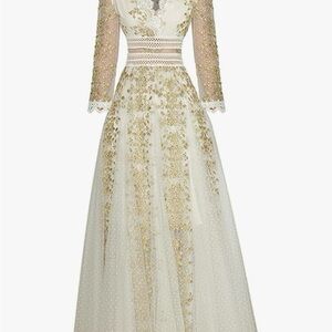 Elegant Gold and Cream Lace Evening Gown size 4- new without tags